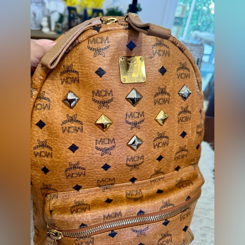 MCM Cognac Logo-Print Backpack medium - Picture 6 of 11